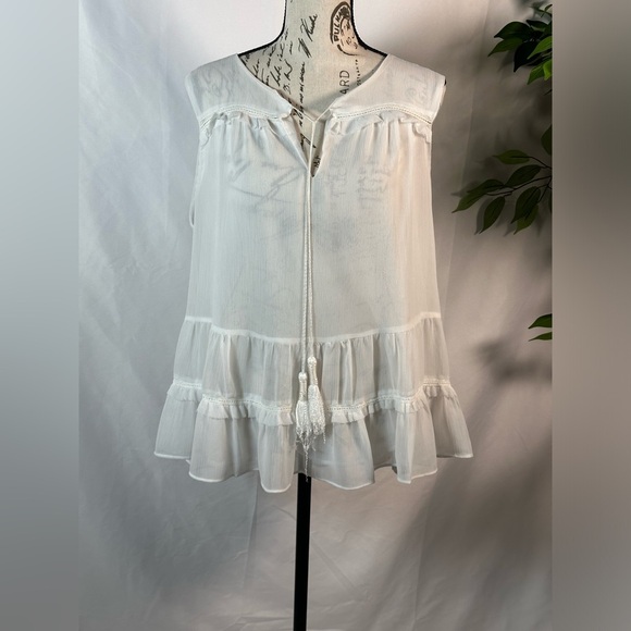 Tommy Hilfiger White Blouse 🤍🤍🤍 - Picture 2 of 11